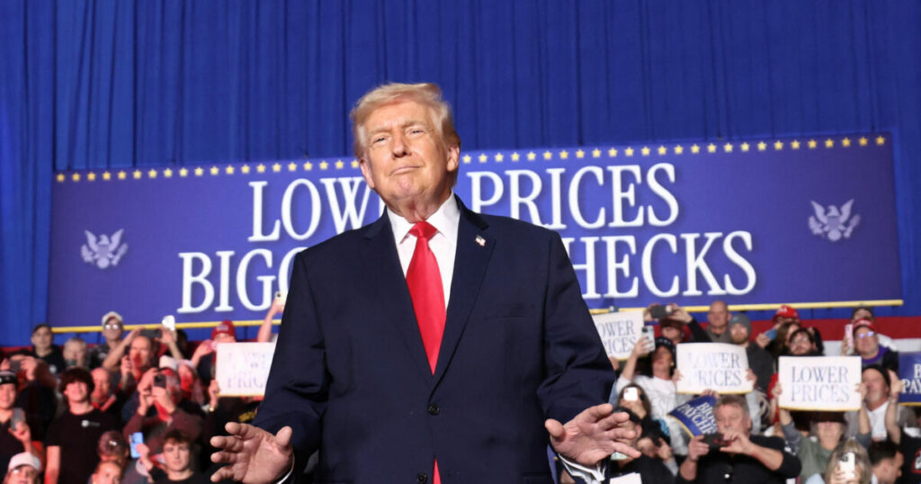 Ο Τραμπ σκληραίνει τη στάση του για τη Μινεάπολη: Σε διαθεσιμότητα 2 αστυνομικοί