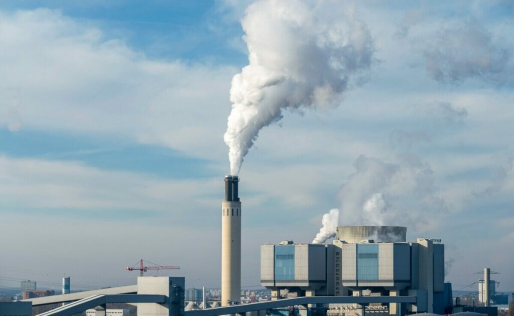 Το ήμισυ των παγκόσμιων εκπομπών CO2 προέρχεται από 32 εταιρείες