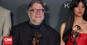 Ο Γκιγιέρμο ντελ Τόρο εντυπωσίασε με μια μυστική συναυλία στο Σάντανς