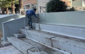 Χριστουγεννιάτικο λίφτινγκ στα σχολεία της Νέας Φιλαδέλφειας