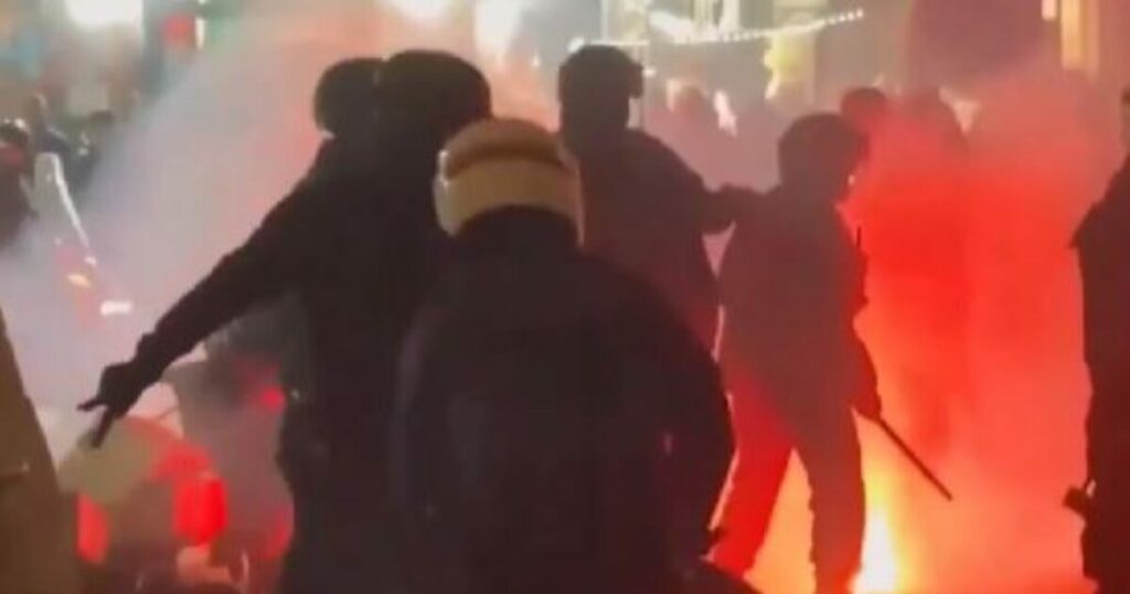 Γαλλία: Πάνω από 1.000 οχήματα πυρπολήθηκαν την Πρωτοχρονιά