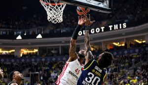 Φενέρμπαχτσε – Ολυμπιακός 88-80: Αντιστάθηκε αλλά δεν τα κατάφερε