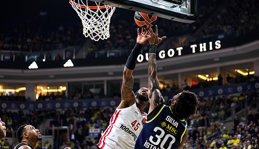 Φενέρμπαχτσε – Ολυμπιακός 88-80: Αντιστάθηκε αλλά δεν τα κατάφερε