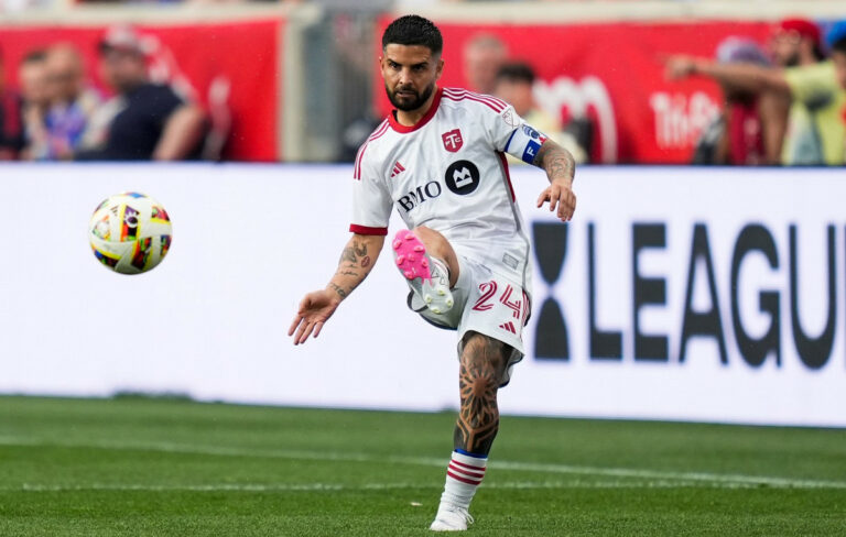 Ο Ινσίνιε επιστρέφει στην Ιταλία με την Πεσκάρα