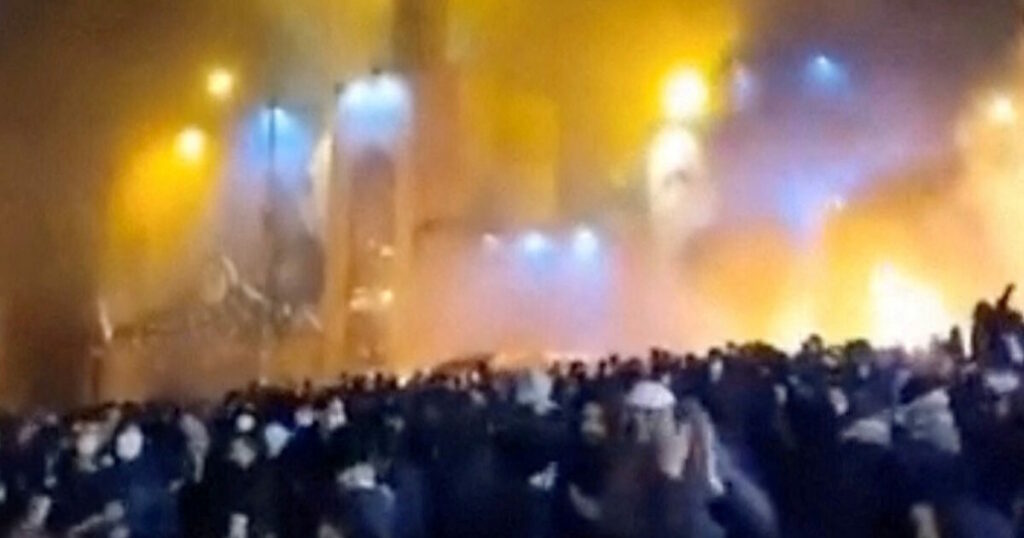 Χάος και βία στο Ιράν: Πάνω από 500 νεκροί και περιορισμός στο διαδίκτυο