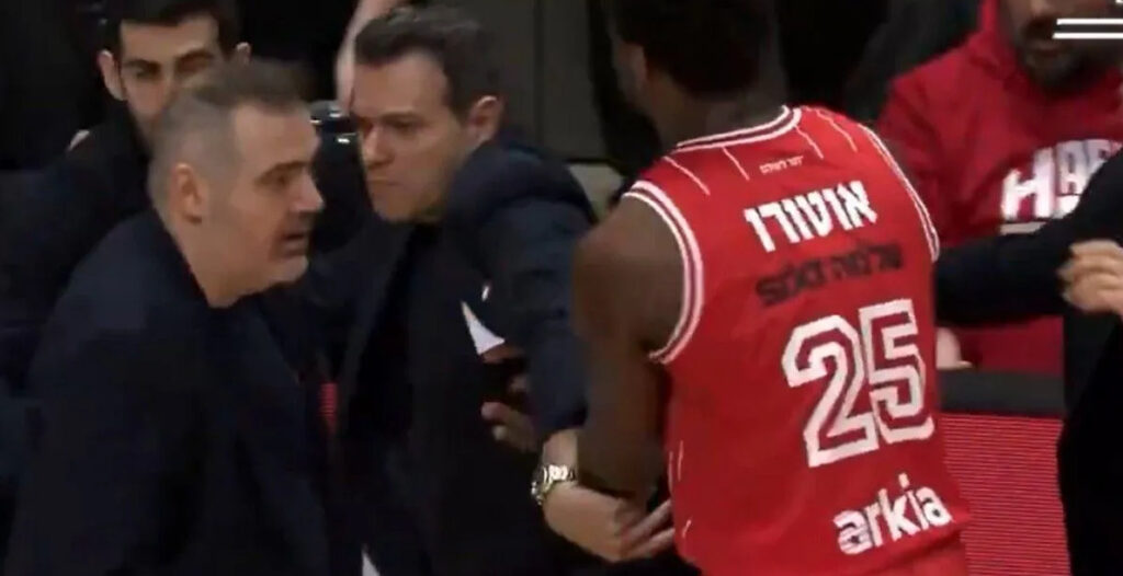 Χάποελ: Έξαλλος με τους διαιτητές ο Ιτούδης
