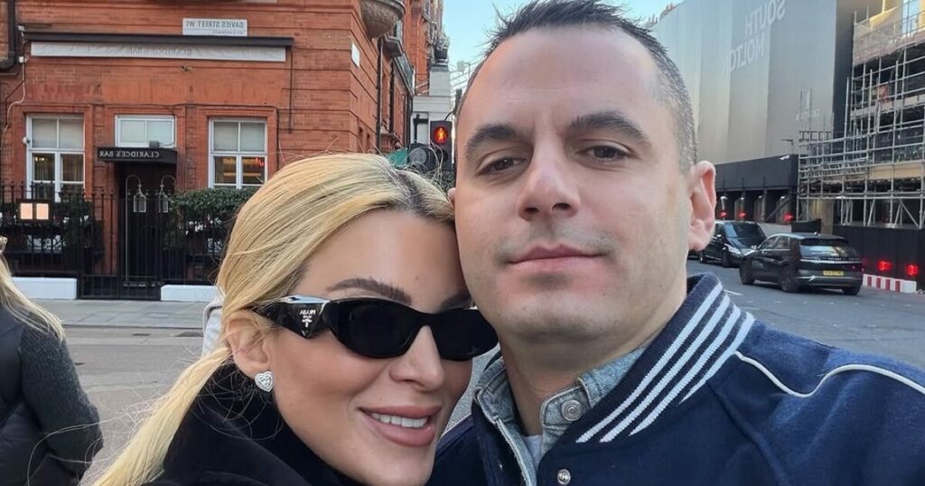 Κατερίνα Καινούργιου και Παναγιώτης Κουτσουμπής γιόρτασαν τα Χριστούγεννα στο Λονδίνο