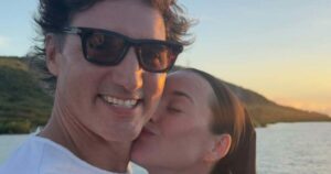 Η Κέιτι Πέρι και ο Τζάστιν Τριντό μοιράζονται το πρώτο τους φιλί