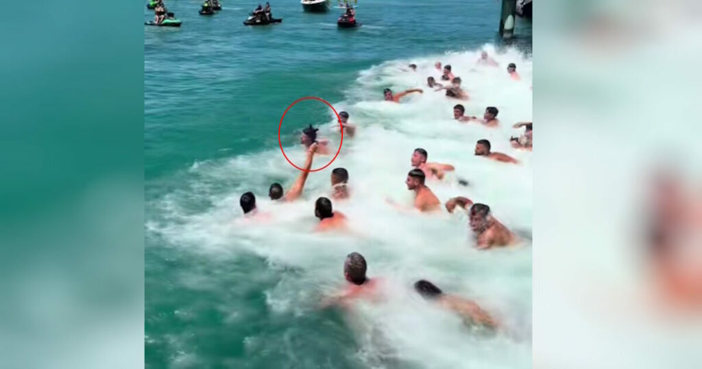 Η Μελβούρνη γιορτάζει τα Θεοφάνεια: 18χρονος από τη Ρόδο έπιασε τον σταυρό