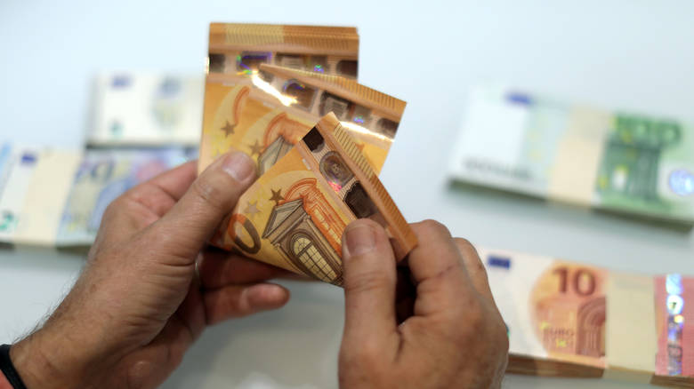 Νέος Κώδικας: Επίδομα γέννησης έως 3.000 ευρώ στους δήμους