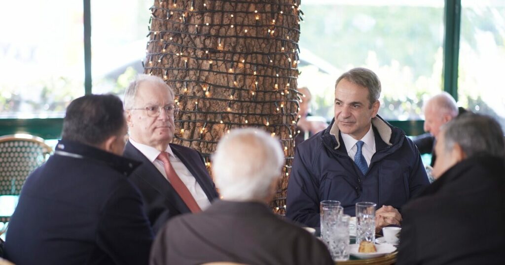 Μητσοτάκης: Ο γιος του πρότεινε γάμο στη Μαρία Σάκκαρη