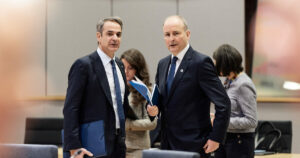 Ενιαία στάση των «27» της ΕΕ απέναντι στον Τραμπ: Θέσεις Αθήνας για Συμβούλιο Ειρήνης