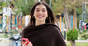 Μελίνα Νικολαΐδη: Στυλάτη βόλτα στη Γλυφάδα amid personal rumors