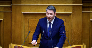 Ανδρουλάκης: Σφοδρή κριτική στον Μητσοτάκη για Βενεζουέλα και FIR