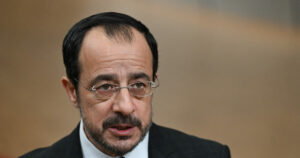 Αναταράξεις στην Κύπρο μετά τη διαρροή βίντεο με μίζες