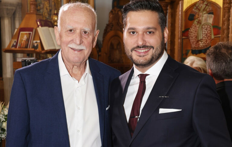 Φοίβος Παπαδάκης: Ευχαριστώ για την υποστήριξη μετά τον θάνατο του πατέρα του