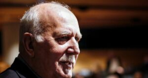 Γιώργος Παπαδάκης: Πολιτικοί και κόμματα αποχαιρετούν τον «πατριάρχη» της ενημέρωσης