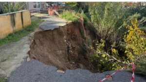 Οι ευθύνες για το ρέμα της Πικροδάφνης - Ο δήμαρχος Αγίου Δημητρίου μιλά