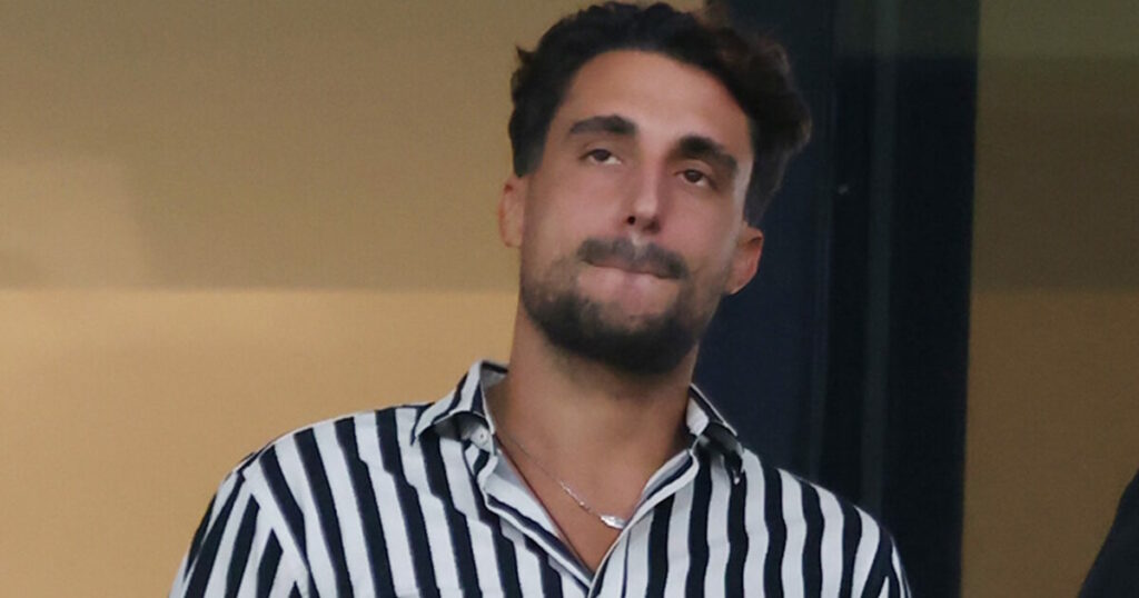 Σάκης Κατσούλης: Πλημμύρισε η επιχείρησή του στο Περιστέρι από τη νεροποντή