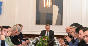 Μητσοτάκης προς αγρότες: Οι παρόντες διαμορφώνουν τις εξελίξεις