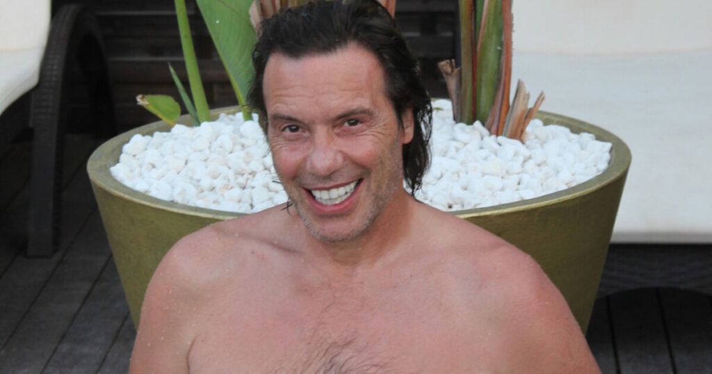 Στράτος Τζώρτζογλου: Η γυμνή εμφάνιση στο «Πορτραίτο του Ντόριαν Γκρέι»