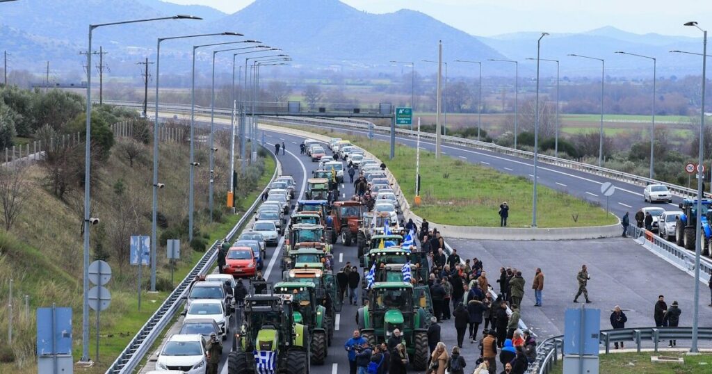 Συνάντηση Μητσοτάκη – αγροτών: Το παρασκήνιο και οι όροι του Μαξίμου