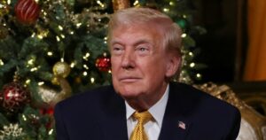 Ο Ντόναλντ Τραμπ δηλώνει ότι έχει «τέλεια υγεία» και «έσκισε» στις εξετάσεις