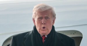 Ο Τραμπ αναφέρεται στα σχέδιά του για τη Γροιλανδία