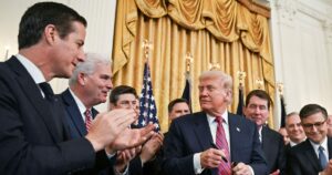 Τραμπ: «Η ενέργειά μου οφείλεται στην ασπιρίνη και τα McDonald’s»