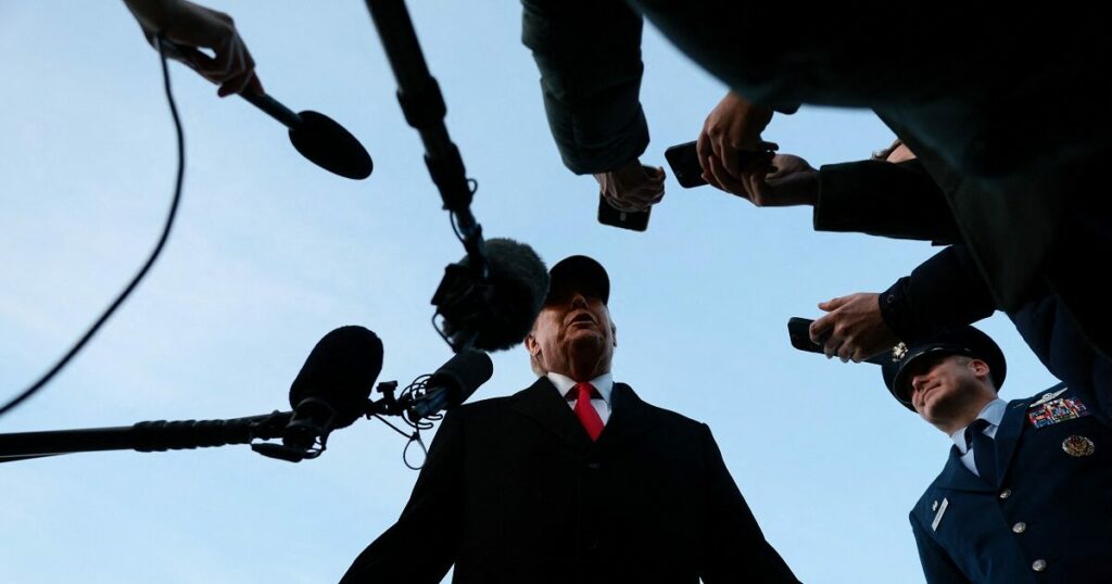 Τραμπ: «Πολύ ισχυρή δράση» αν το Ιράν προχωρήσει σε απαγχονισμούς