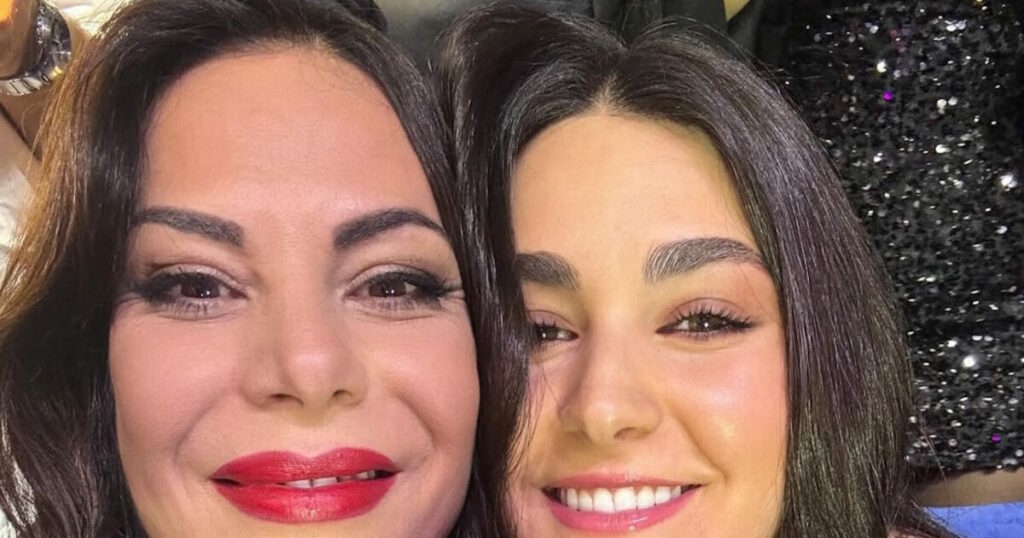 Η Εύη Βατίδου γιορτάζει τα γενέθλια της κόρης της Μάιρας Κούγια