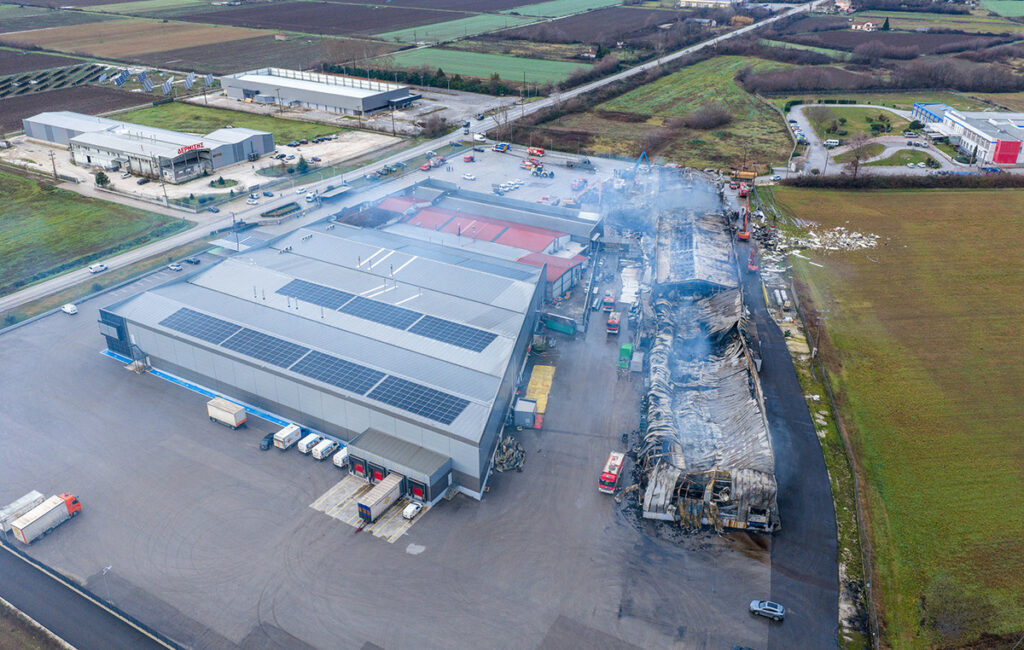 Τριήμερο πένθος στα Τρίκαλα για τις πέντε νεκρές εργάτριες στη «Βιολάντα»