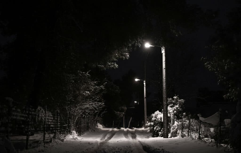 Η κακοκαιρία σκεπάζει το Καρπενήσι, την Καρδίτσα και τη Λίμνη Πλαστήρα