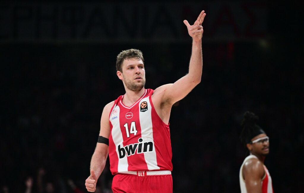 Ολυμπιακός – Ερυθρός Αστέρας 92-86: Με Βεζένκοβ σε ρόλο πρωταγωνιστή