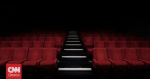 Η σύγχρονη εκδοχή της «Λόλας» εντυπωσίασε στο Θέατρο Παλλάς