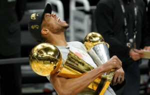 Αντετοκούνμπο: Θέλω να παραμείνω στους Μπακς για πάντα