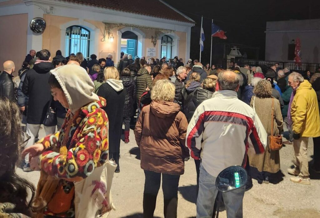 Αίγινα: Οργή πολιτών για το ακατάλληλο νερό και πολιτικές εξελίξεις