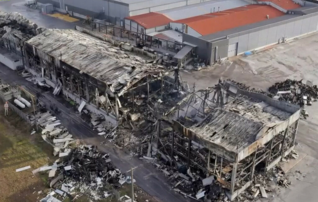 Βιολάντα: Εργαζόμενες καλούνται να καθαρίσουν παρά τον κίνδυνο νέας έκρηξης