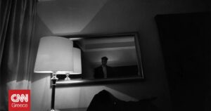 Η μοναδική καλλιτεχνική διαδρομή του Ντέιβιντ Λιντς στο Βερολίνο