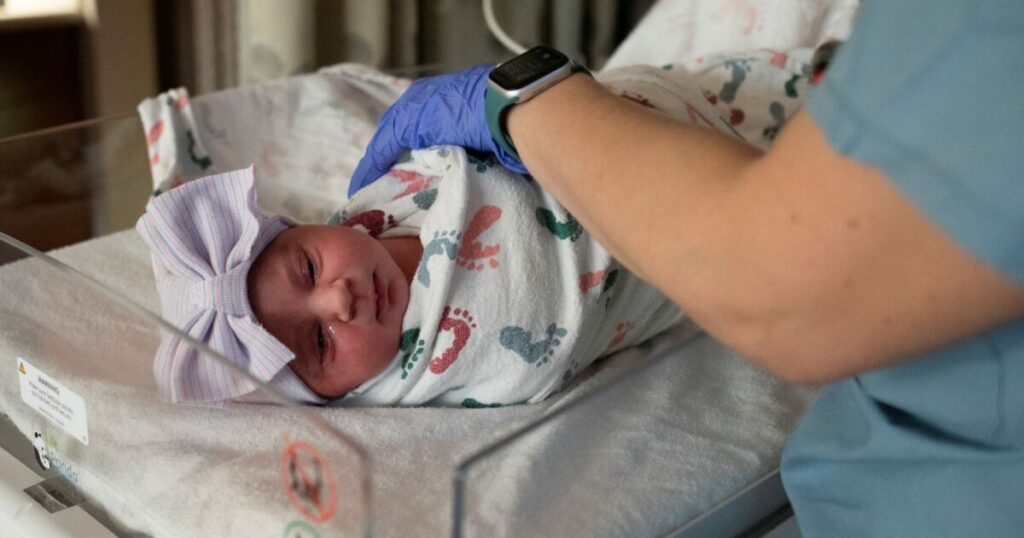 Συναγερμός για βρεφικά γάλατα στο Ηνωμένο Βασίλειο: Παιδιά με συμπτώματα δηλητηρίασης