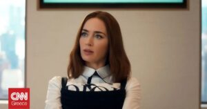 «The Devil Wears Prada 2»: Η επιστροφή της Andy και της Emily στον κόσμο της μόδας