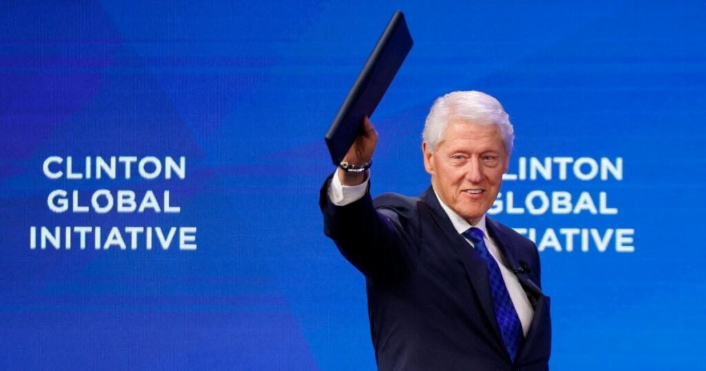 Μπιλ Κλίντον: «Δεν ήξερα τίποτα για τα εγκλήματα του Επστάιν»