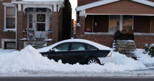 Χιονοθύελλα πλήττει τις ΗΠΑ: Παγωμένα ιγκουάνα και πάνω από 1.000 τροχαία