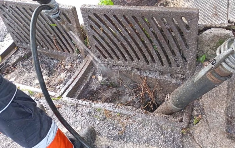 Καθαρισμός φρεατίων από τον Δήμο Νέας Ιωνίας