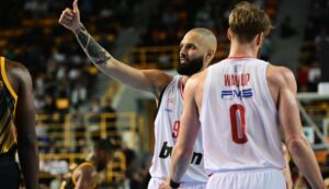 Ολυμπιακός προκρίνεται στα ημιτελικά του Κυπέλλου με νίκη 81-67 επί της ΑΕΚ