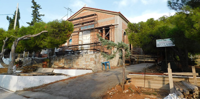 Καταδίκη ιερέα για αυθαίρετες εργασίες σε ναό και καταγγελίες για ομερτά