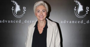 Η Ρεγγίνα Μακέδου μοιράζεται την εμπειρία της με τον καρκίνο