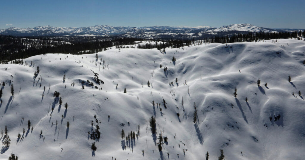 Καλιφόρνια: Σε εξέλιξη η επιχείρηση διάσωσης 10 σκιέρ από χιονοστιβάδα