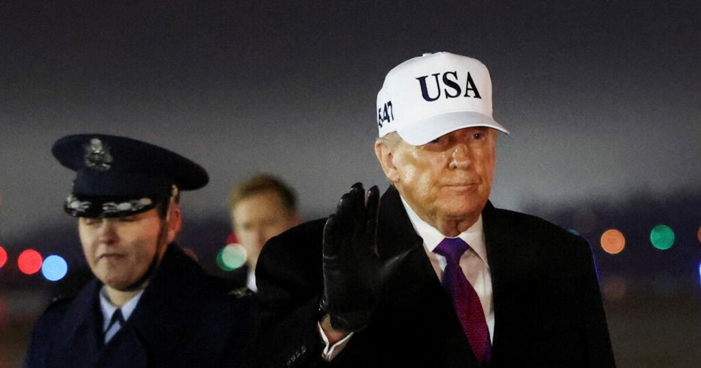 Ο Τραμπ ζητά δημοσιοποίηση κυβερνητικών αρχείων για τους εξωγήινους