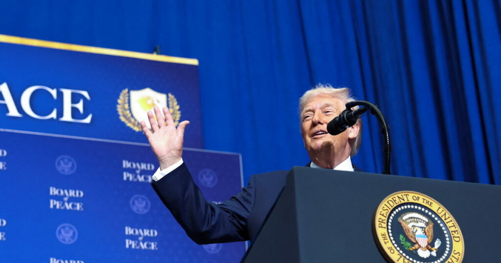 Τα παραλειπόμενα του Συμβουλίου Ειρήνης για τη Γάζα: Τραμπ και Ινφαντίνο